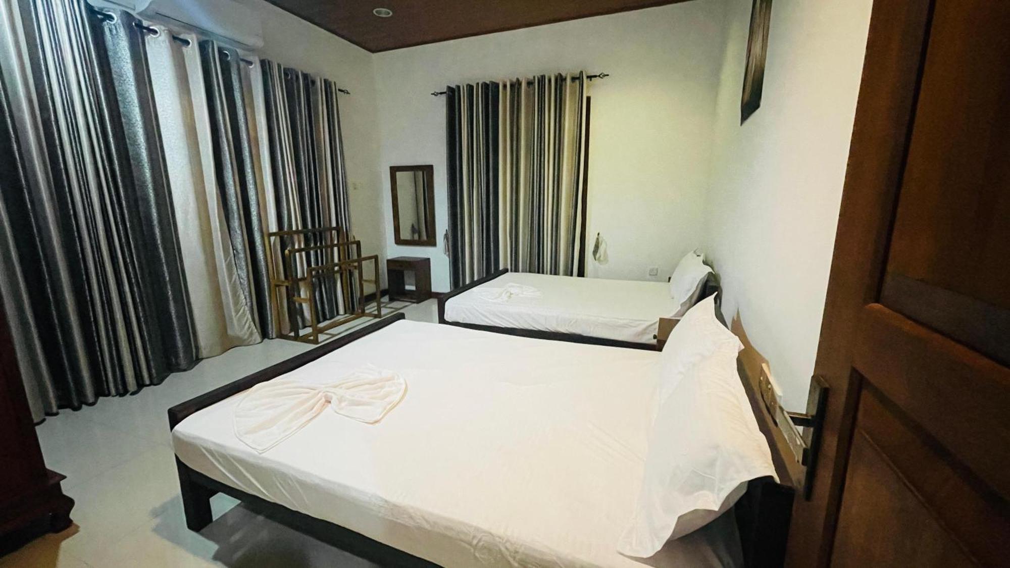Anuradhapura Hotels Номер фото