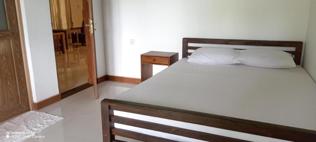 Anuradhapura Hotels Экстерьер фото