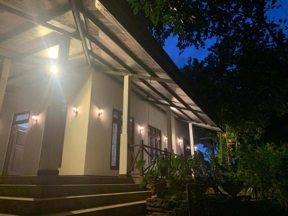 Anuradhapura Hotels Экстерьер фото
